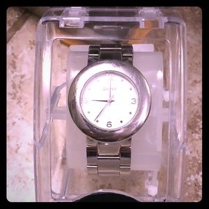 DKNY Sliver women wristbands watch